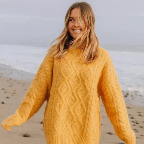 Daily Drills Mustard Yellow Chunky Oversized Cable Knit Wool Sweater Size M/L - Picture 1 of 5